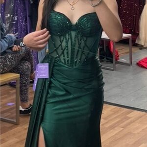 Elegant Green Prom Dress
